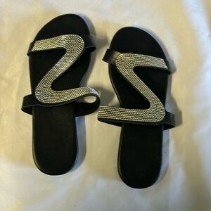 Women’s black rhinestone flip-flop NWOT 6.5